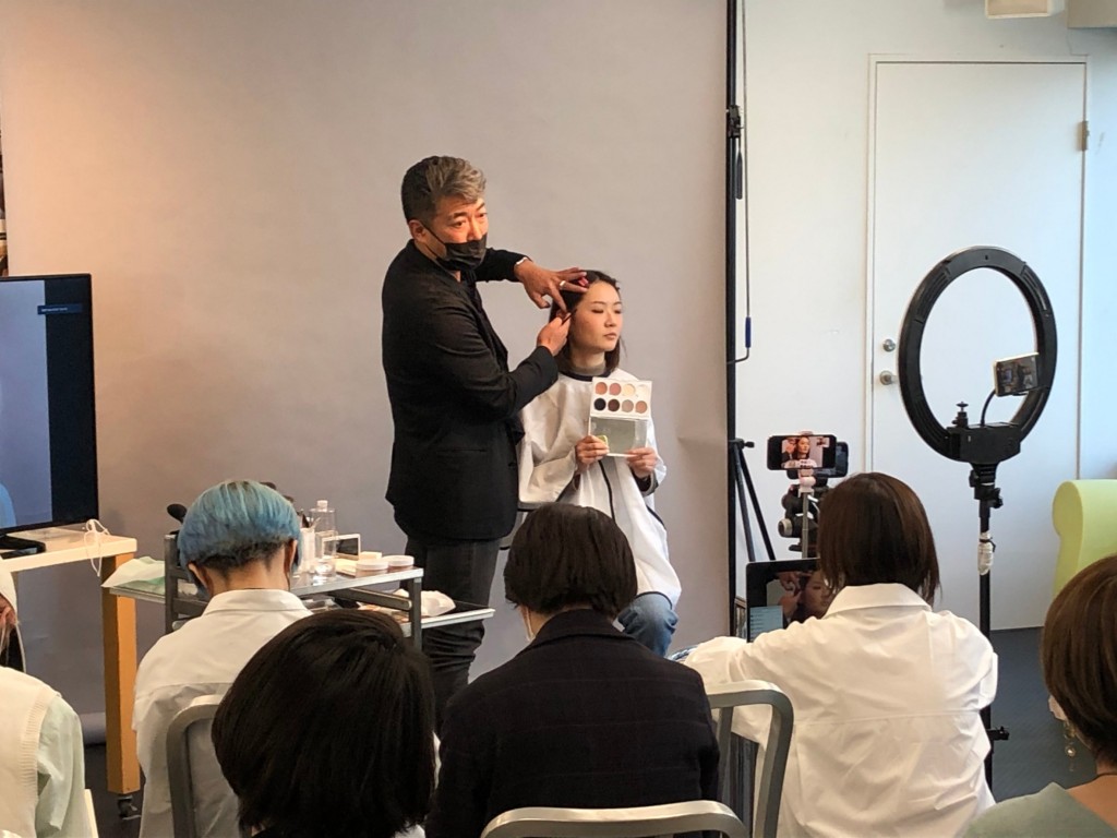 プロフェッショナルコスメ『アンリサンク』